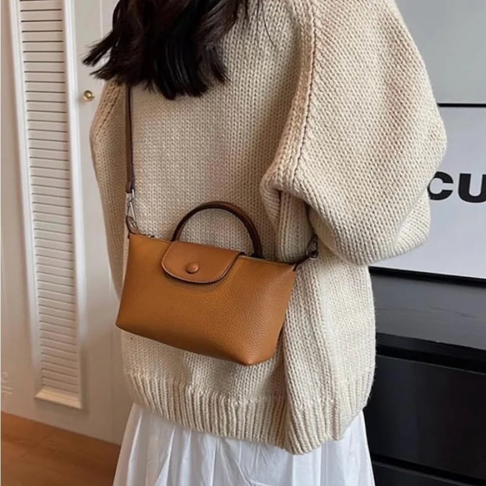 Tophandle crossbody luxury look with vegan leather small bag